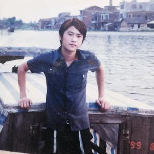 游者老铁头像
