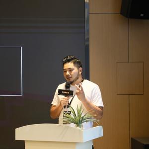 投标人平哥头像
