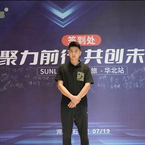汽车玻璃界的打工人头像