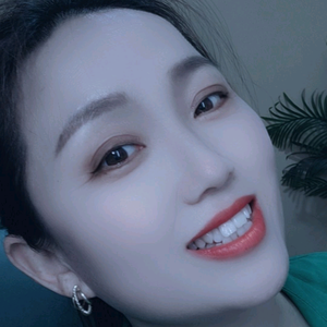 爱笑的小虎牙头像