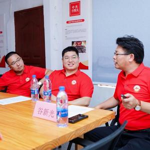岳阳人在深圳头像