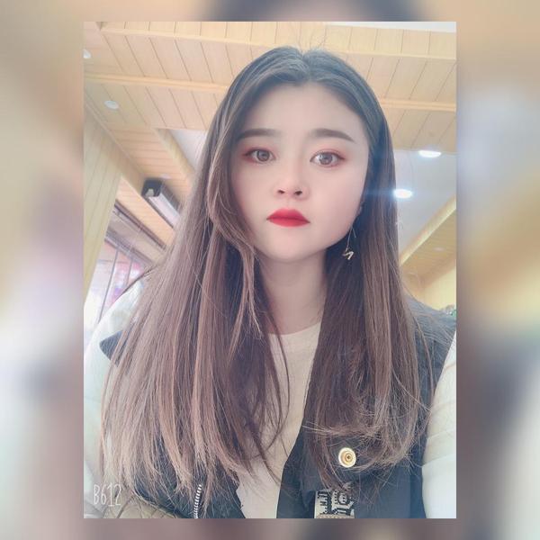 大脸吖吖吖吖吖吖头像