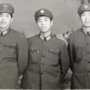 上进海伦3P头像