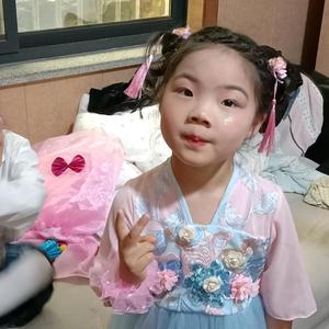 姚雨晨奶奶头像