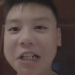 博学多才嘿定头像