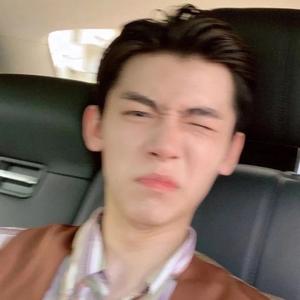 刘梓源头像