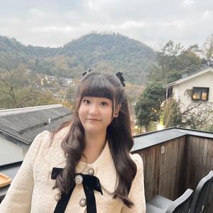 蝴蝶子的碎碎念头像