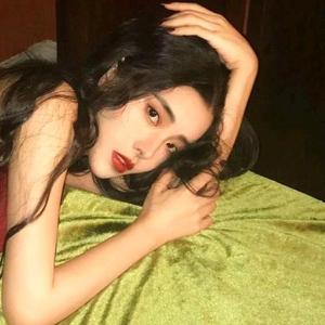 洋洋追剧2n7H头像