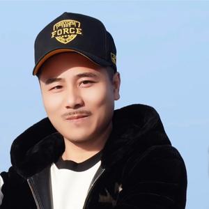 靓坤头像