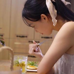 闻小青的生活头像