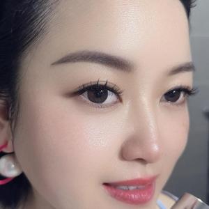 易金紫头像