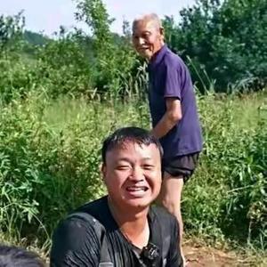 大表哥（农村抓鱼）头像