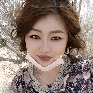 新疆丫头子洋木木头像