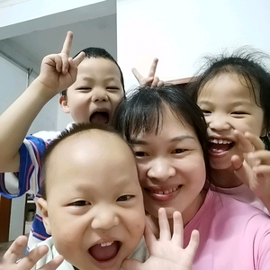 果华良的妈妈家庭美育头像