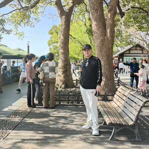 黄浦江畔的多多头像