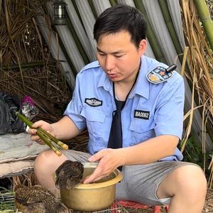 惠州黄毛头像