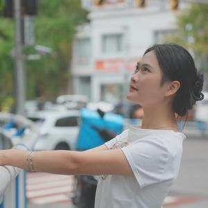 小小张和陈朵朵头像