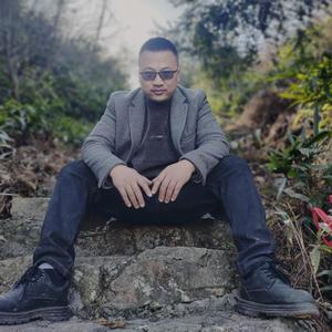 亮仔同学在农村头像