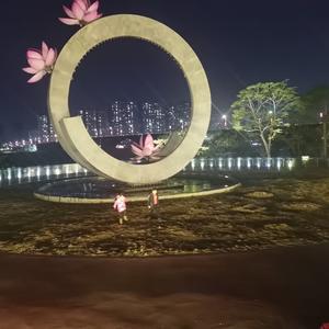 三仔龙凤妈妈头像