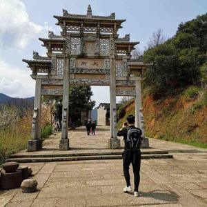 江右黑白风头像