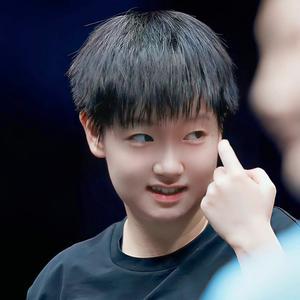 龙莎宝石头像