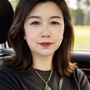 五玥头像