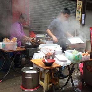街边摊上的烟火气头像
