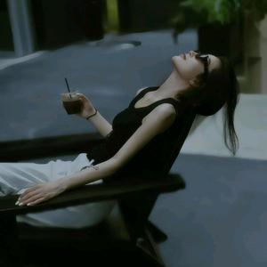 爱蹦迪的旺仔头像