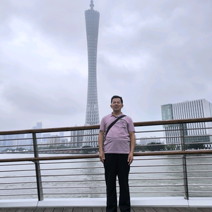 黄月明头像