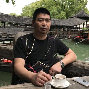 黑发大叔（南北生活）头像