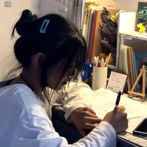 江奈柒头像