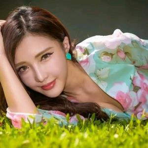 建哥工作号足篮头像
