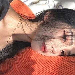 玫炽语头像