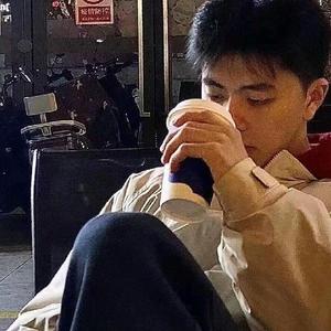 随机视频博主头像
