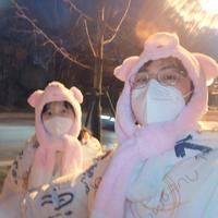 猪生宝儿吖头像