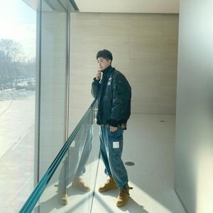 梦想成为一个一天消费十万以上的人头像