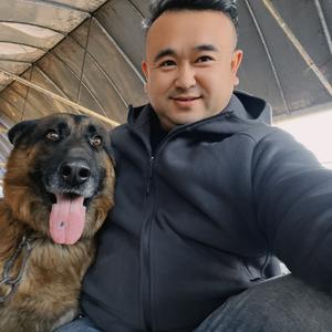 余四奇一手柚木头像