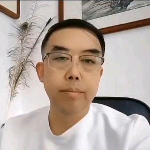 我本布衣头像