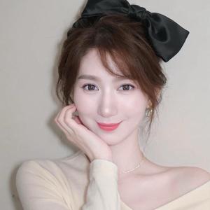 纹绣师西雅头像