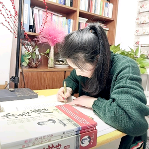 西亚姐姐头像