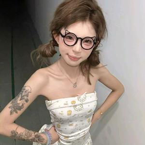 嘉嘉io头像
