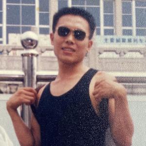 洒脱圆月5头像