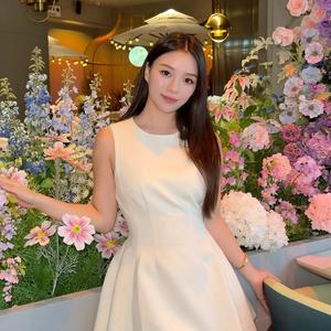 @梁文静头像