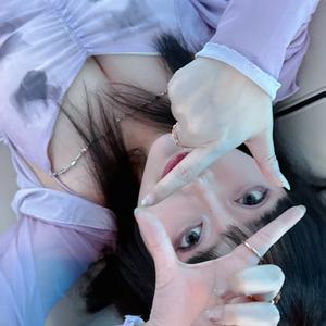 岱岱子头像