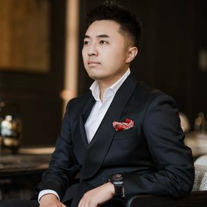 向先生和他的19CLUB头像