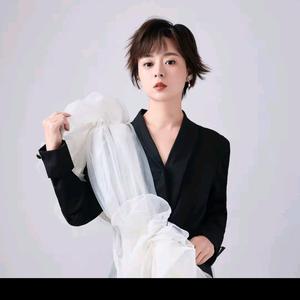 小白牙头像