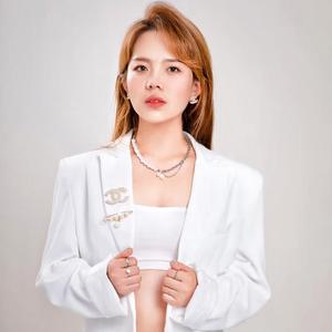 顶顶使命召唤女主播头像