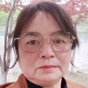龙大姐头像