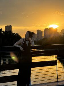 深圳南油阿米高定女装头像