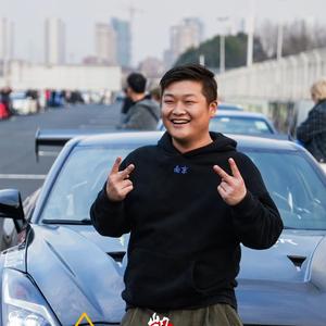 斌斌仔会玩车头像